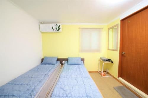 Twin Room with Private Bathroom