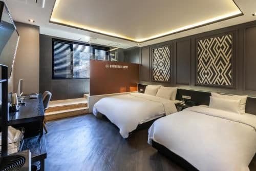 Deluxe Twin Room