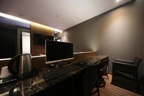 Studio with Terrace
