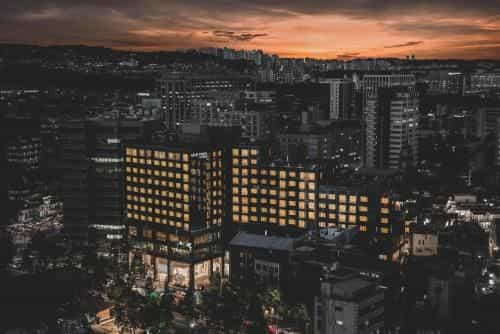 ไนน์ ทรี บาย พาร์นาส โซล อินซาดง ไนน์ ทรี บาย พาร์นาส โซล อินซาดง