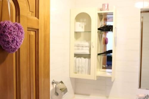 Family One-Bedroom Duplex House
