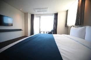 Room #570731534