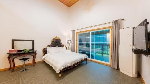 Double Room with Mountain View