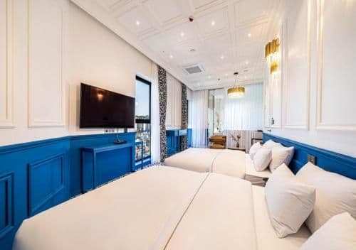 Suite with City View