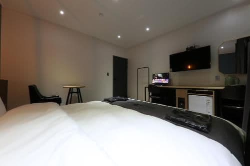 Large Single Room