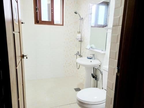 6-Bed Mixed Dormitory Room