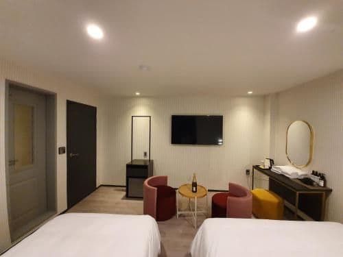 Twin Room with Bath