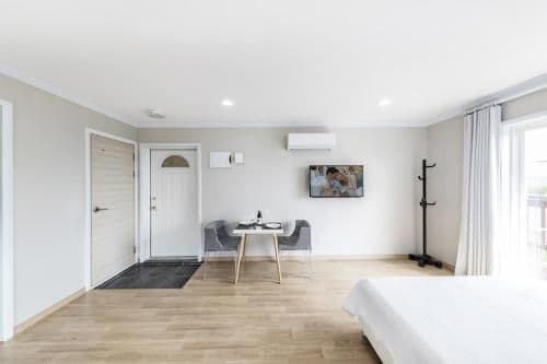 Studio Apartment with Sea View