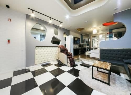 Suite with Mountain View