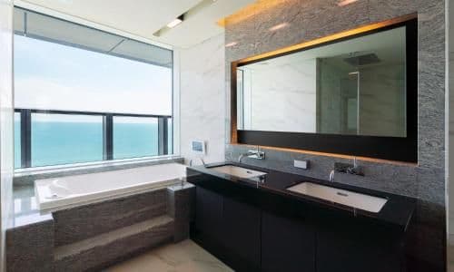 L Suite with Ocean View