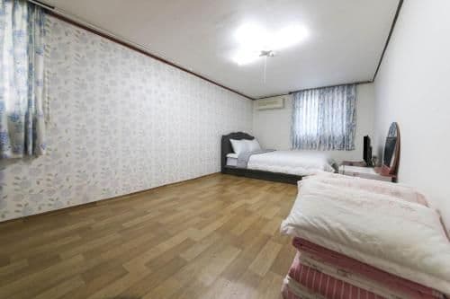 Standard Family Room