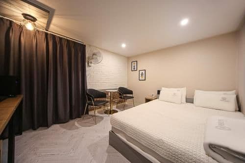 Deluxe Double Room with Bath