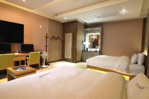 Superior Twin Room
