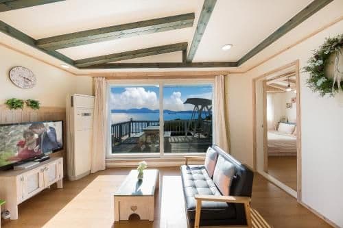 One-Bedroom Apartment with Ocean View
