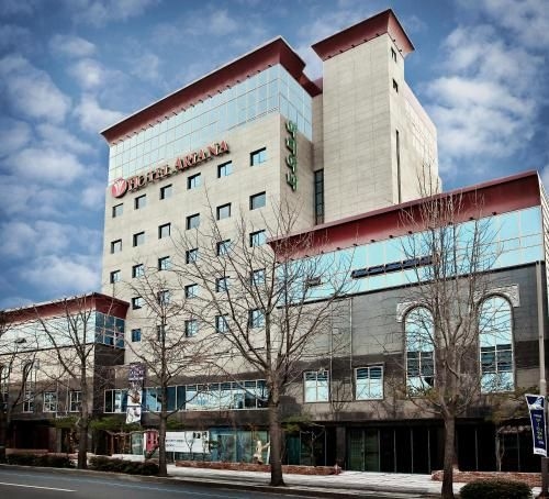 Ariana Hotel2