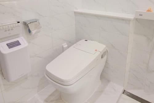 Deluxe Suite with Spa Bath