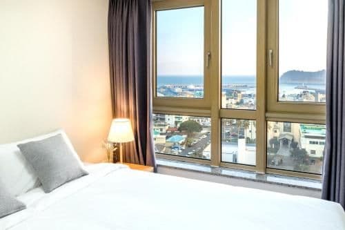 Junior Twin Room with ocean view