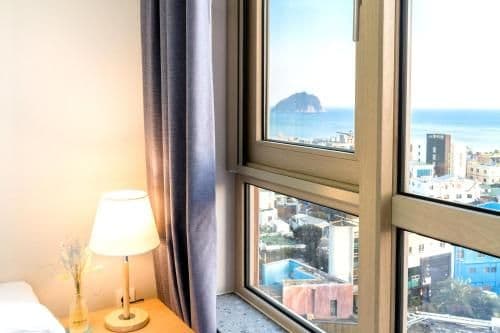 Junior Twin Room with ocean view