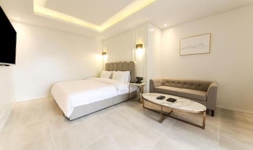 เอช โมเมนต์ โฮเทล ซงจอง (H. Moment Hotel Songjeong)4