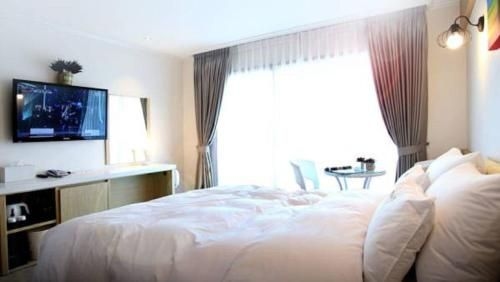 Tongyeong Bay Condo Hotel4