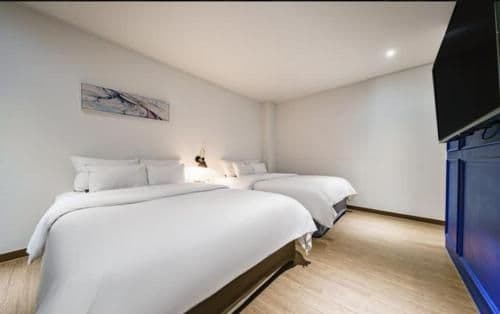 Large Twin Room
