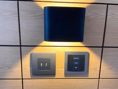 Suite, Bathroom and Toilet are separated