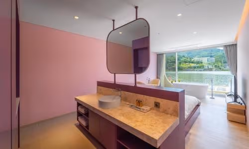 Deluxe Double Room with Bath