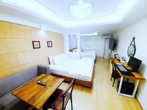 Deluxe Double or Twin Room