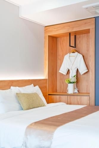 Embledon Hotel1