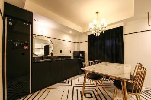 Deluxe Family Room