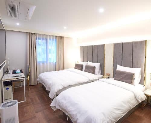 Premium Twin Room