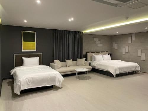 Large Twin Room