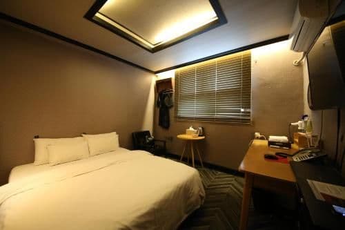 King Room with Lake View