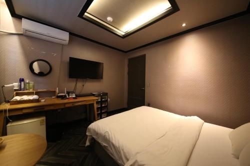 H Motel4