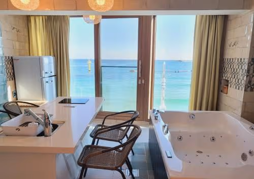 Suite with Spa Bath