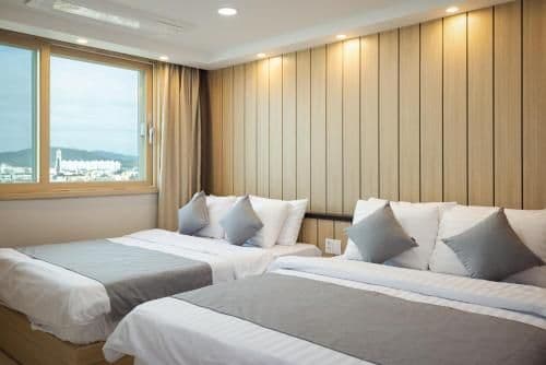 Deluxe Suite