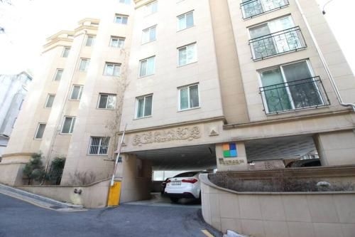 Chungdam Collection Membership Apartment1