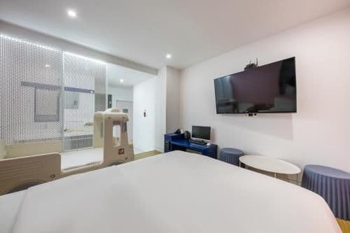 Studio with Balcony