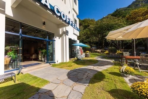 Ever Miracle Hotel1