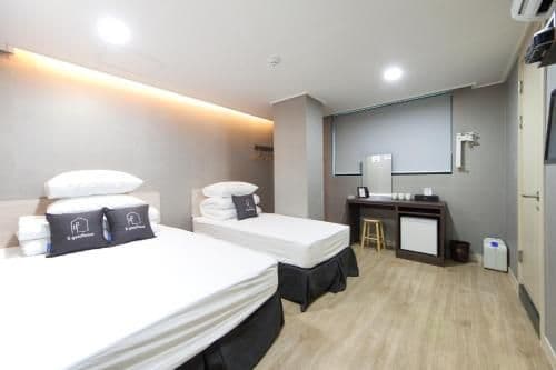 Deluxe Twin Room