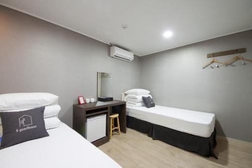 Standard Twin Room