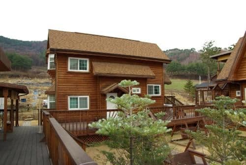 Korean-Style Two-Bedroom House (6 Adults)