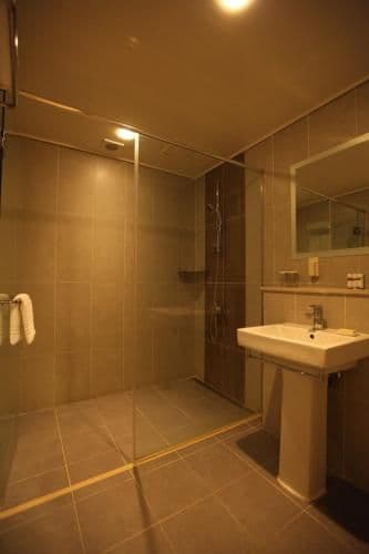 Suite (3 Adults)