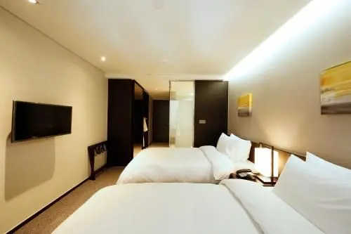 Family Twin Room