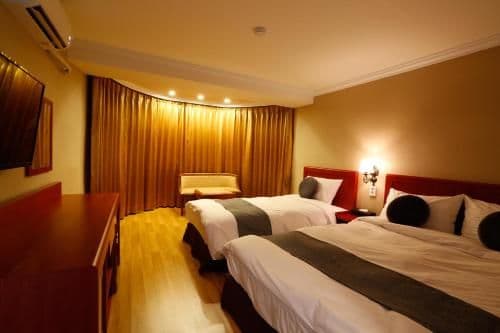 Triple Room