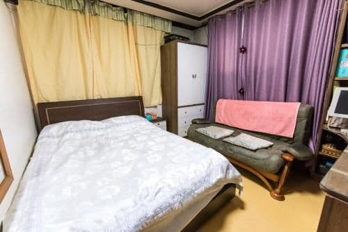 Twin Room with Shared Bathroom