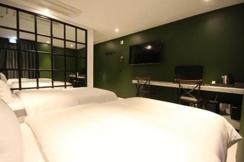 Deluxe Twin Room