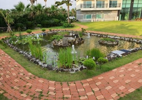 Blue Hawaii Hotel3