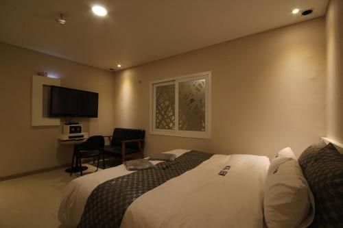 โรงแรมเจม ซงจ็อง (Hotel Gem Songjeong)2