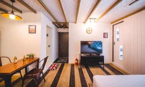Studio with Spa Bath